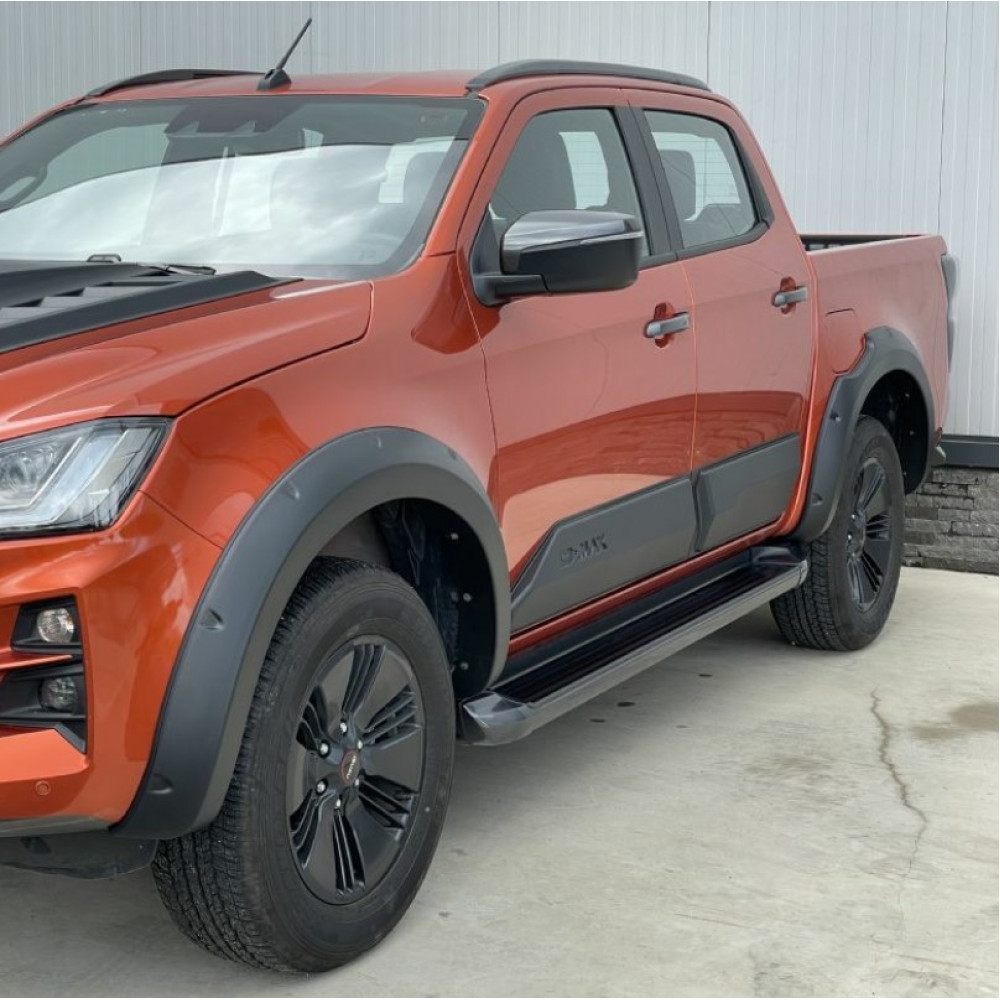 ISUZU D-MAX 2020 ÇIKINTILI CİVATASIZ ÇAMURLUK KAPLAMA