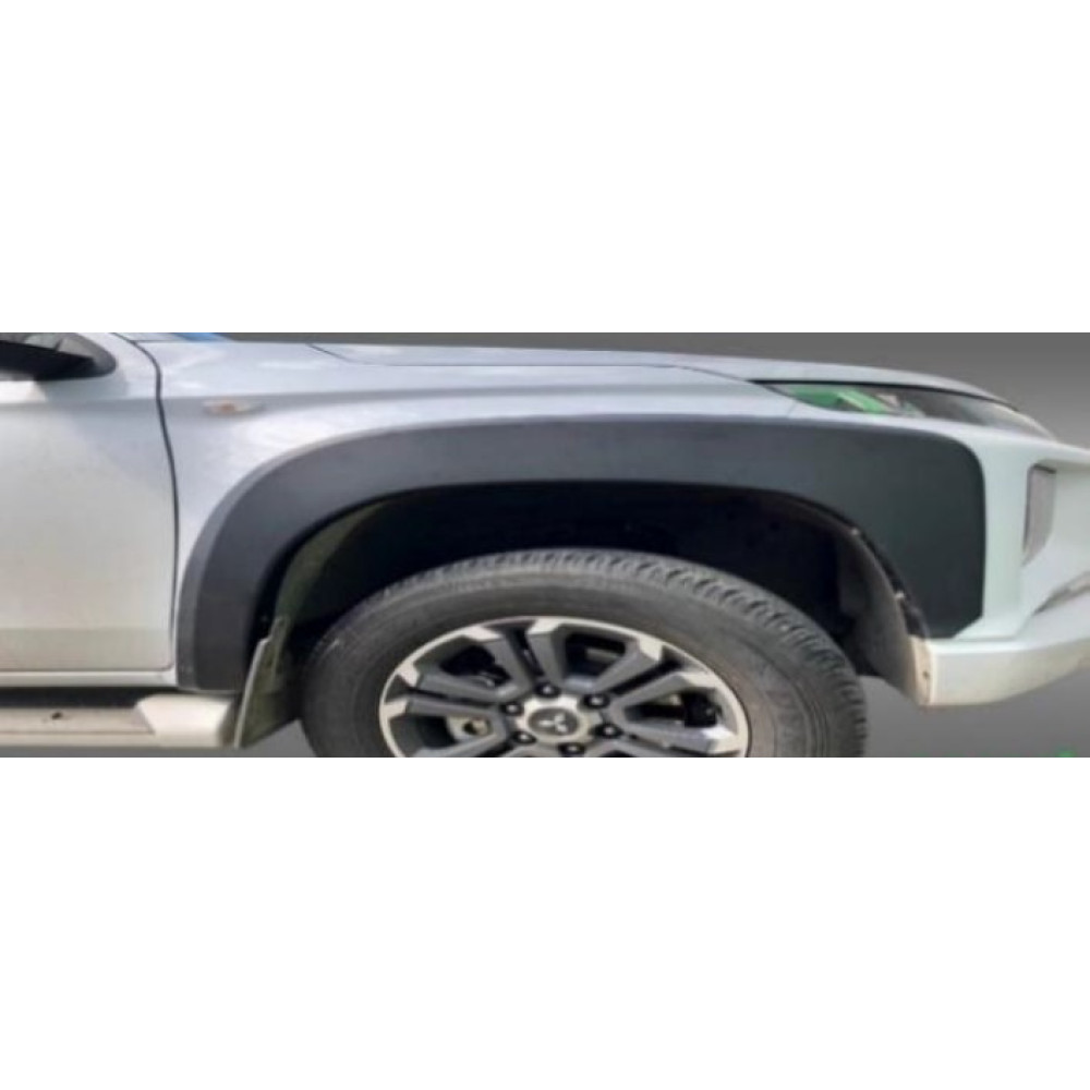 MITSUBISHI L200 2019 VE ÜZERİ YAPIŞKANLI ÇAMURLUK KAPLAMA