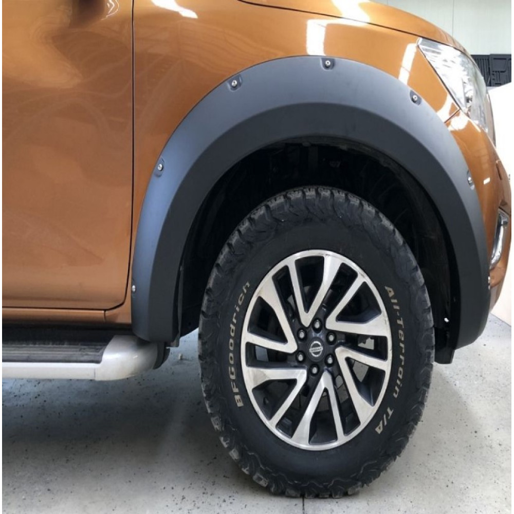 NISSAN NAVARA NP300 2018 ÇIKINTILI CİVATALI ÇAMURLUK KAPLAMA ADBLUE